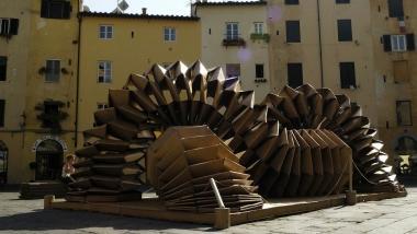 Sculture di carta e cartone iscrizioni aperte per Cartasia