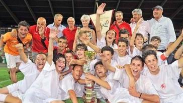 Grifone e Cervo alzano la Coppa