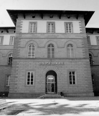 <b>CASTEL DEL PIANO</b> Lingresso dellospedale              