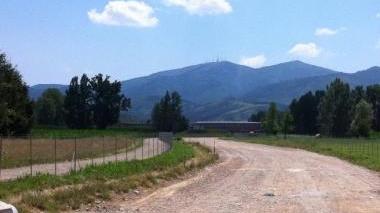 Alcuni dei terreni dove sorgerà il tronchetto ferroviario