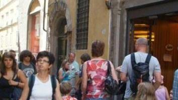 Turisti con bimbi al seguito (foto di archivio)