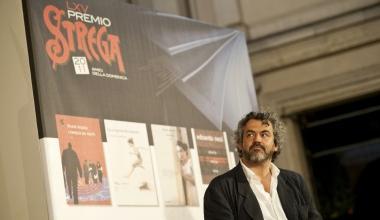 Lo scrittore e assessore provinciale Edoardo Nesi vincitore dello Strega      