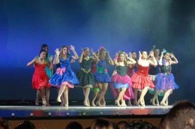 Un momento dello spettacolo Scarpette rosse al teatro Verdi 