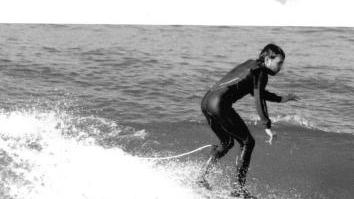 <b>CAVALCARE LE ONDE.</b> Surfisti in azione
