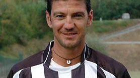 Leonardo Paciscopi con la maglia da giocatore del Fucecchio Ora è diventanto il tecnico dei bianconeri