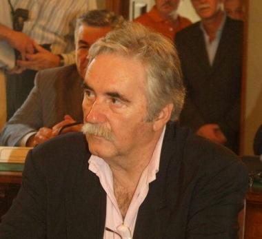 Anziani a passeggio per Viareggio a sinistra lassessore al sociale e vicesindaco di Lucca Monticelli  