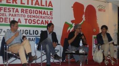 Un momento del dibattito di sabato sera alla festa regionale del Pd