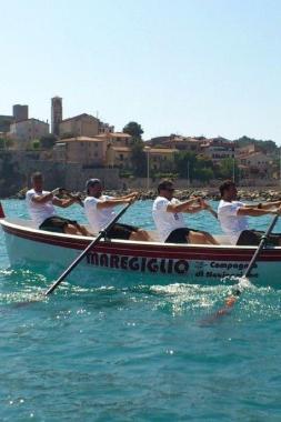 A remi fino al Giglio sulla scia di Garibaldi