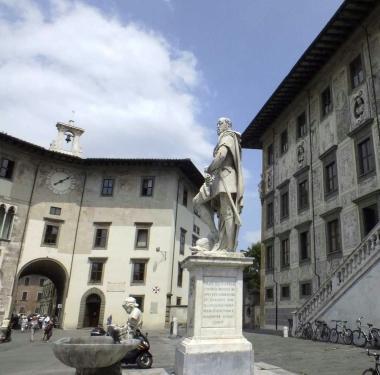 Piazza dei Cavalieri sede della prestigiosa Scuola Normale Superiore  