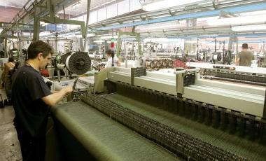 Sopra, unazienda tessile    