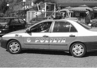 Una volante della polizia    