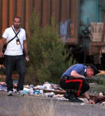 I carabinieri sul luogo della rissa tra i due marocchini 