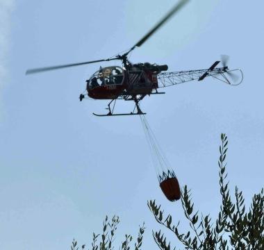 Lelicottero per gli incendi 