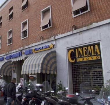Centro culturale e teatrale per rivitalizzare la stazione