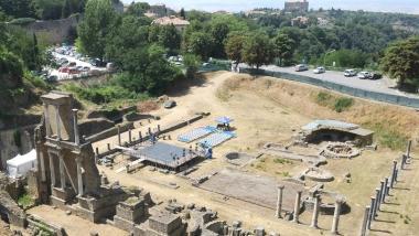 Giovanna Lombardi è la Magnani al festival del Teatro Romano