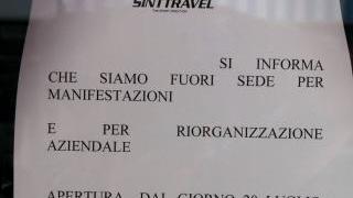 <b>CARTELLO.</b> All’entrata della sede