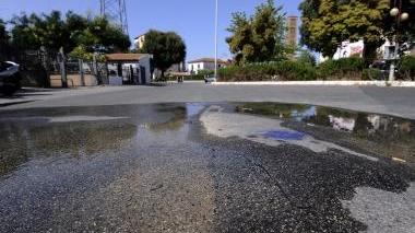 <b>VIA DEI GRACCHI.</b> L’acqua ha invaso gran parte della strada nel quartiere di Barbanella