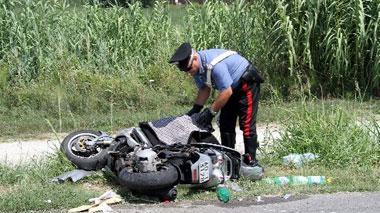 Braccio amputato a scooterista