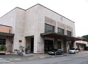 Rubava soldi dalla gettoniera del telefono: arrestato alla stazione