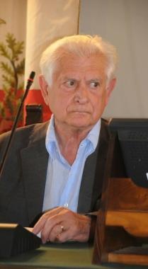 Il sindaco Mauro Favilla e sotto la tribuna dello stadio e Alessandro Tambellini (vip) 