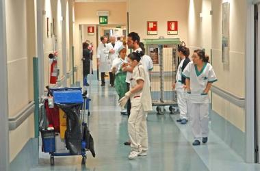Infermieri nella nuova area medica dellospedale del Ceppo 