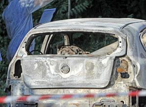 Omicidio-suicidio, la madre ha usato la benzina per cospargere la vettura