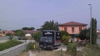 Il camion abbandonato