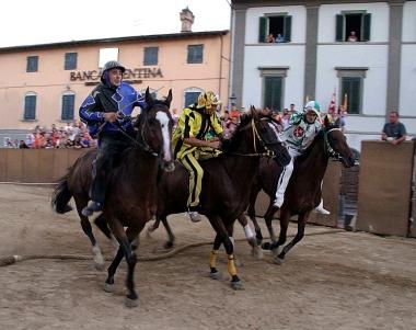 La sfida entra nel vivo Stasera e domani le prove e domenica è corsa vera