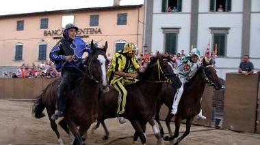 La sfida entra nel vivo Stasera e domani le prove e domenica è corsa vera