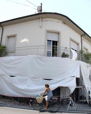 <b>CALCINACCI.</b> Il terrazzo crollato 