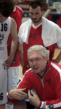 &Egrave; questione di giorni la firma del coach Massimo Angelucci che si occuper&agrave; esclusivamente della prima squadra                 