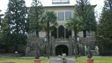La storica Villa Lazzareschi a Camigliano