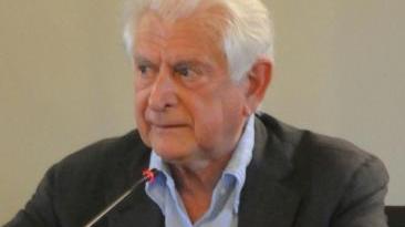 Da destra il sindaco Mauro Favilla e i consiglieri Danilo Piuppani, Lido Fava e Maurizio Dinelli