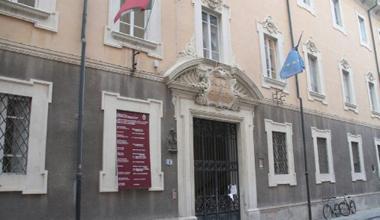 Condannata a due mesi psicologa abusiva