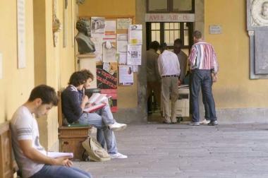 Studenti allinterno del cortile della Sapienza  