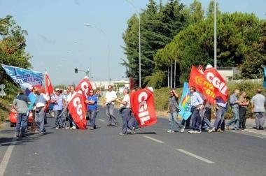 Una manifestazione dei lavoratori della Ciet 