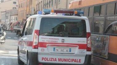 Un intervento dei vigili in via Garibaldi