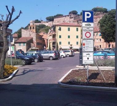 <b>PARCHEGGIO.</b> Piazza Garibaldi, apertura fino alle 20 
