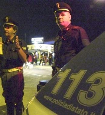 Elemosina con furto: arrestata