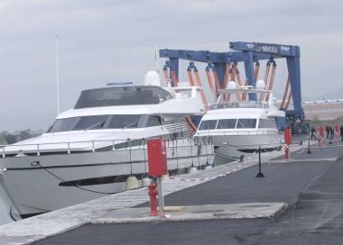 Alcuni yacht nella nuova darsena del canale dei Navicelli 
