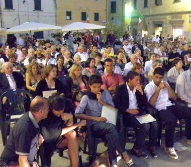 Il pubblico presente a Lajatico 
