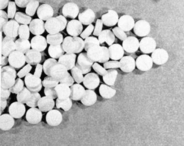 Due negozianti arrestati per droga