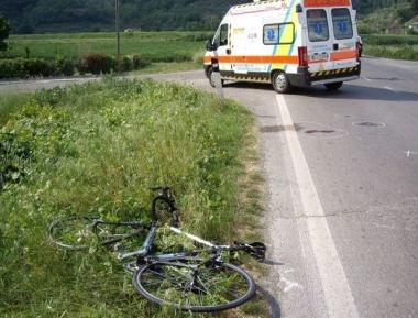 Bici a terra dopo la caduta     