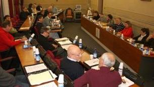 <b>VIABILITÀ.</b> Una riunione del consiglio comunale