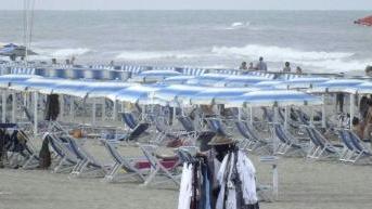La spiaggia attrezzata a Marina di Vecchiano