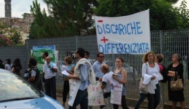 Legoli: manifestazione-show prima di Panariello, per dire no all'ampliamento della discarica