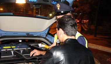 Ubriachi alla guida: in autostrada a zig-zag patente ritirata a un cinquantenne
