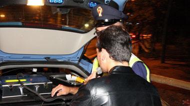 Ubriachi alla guida: in autostrada a zig-zag patente ritirata a un cinquantenne