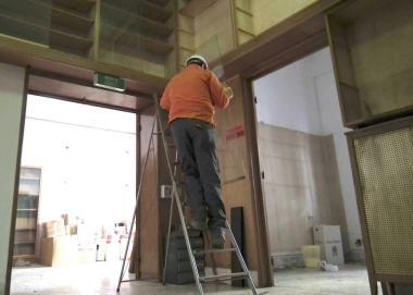Un operaio al lavoro 