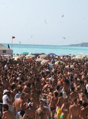 Il beach party alle Spiagge Bianche 